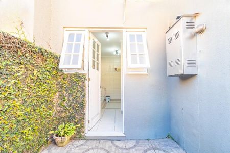 Casa de condomínio para alugar com 223m², 3 quartos e 2 vagas