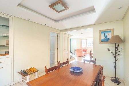 Casa de condomínio para alugar com 223m², 3 quartos e 2 vagas Casa de condomínio para alugar com 223m², 3 quartos e 2 vagasSala