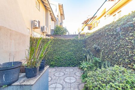 Casa de condomínio para alugar com 223m², 3 quartos e 2 vagas