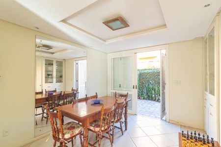 Casa de condomínio para alugar com 223m², 3 quartos e 2 vagas Casa de condomínio para alugar com 223m², 3 quartos e 2 vagasSala