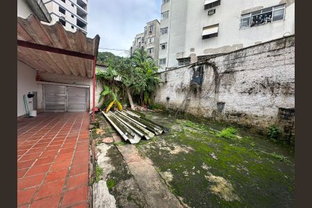 Casa para alugar com 287m², 4 quartos e 8 vagas Casa para alugar com 287m², 4 quartos e 8 vagasGaragem