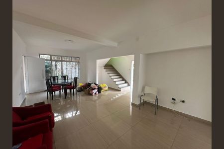 Sala de casa para alugar com 4 quartos, 287m² em Centro, São Vicente
