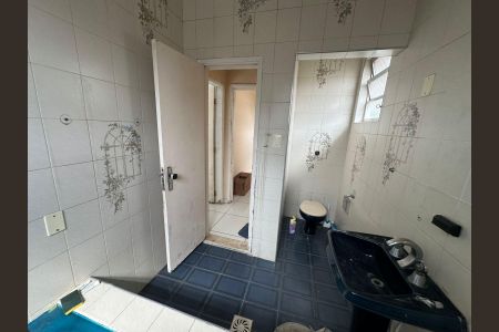 Casa para alugar com 287m², 4 quartos e 8 vagas Casa para alugar com 287m², 4 quartos e 8 vagasBanheiro da Suíte 2
