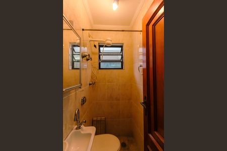Casa para alugar com 160m², 3 quartos e 2 vagas Casa para alugar com 160m², 3 quartos e 2 vagasBanheiro de serviço