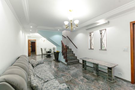 Casa para alugar com 160m², 3 quartos e 2 vagas Casa para alugar com 160m², 3 quartos e 2 vagasSala