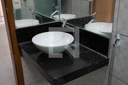 Casa à venda com 295m², 3 quartos e 1 vaga Casa à venda com 295m², 3 quartos e 1 vagaBanheiro