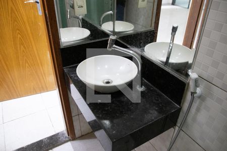 Casa à venda com 295m², 3 quartos e 1 vaga Casa à venda com 295m², 3 quartos e 1 vagaBanheiro da Suíte