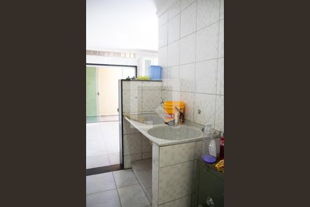 Casa à venda com 295m², 3 quartos e 1 vaga Casa à venda com 295m², 3 quartos e 1 vagaCozinha e Área de Serviço