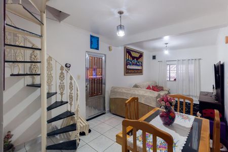 Casa à venda com 3 quartos, 182m² em Vila Tolstoi, São Paulo