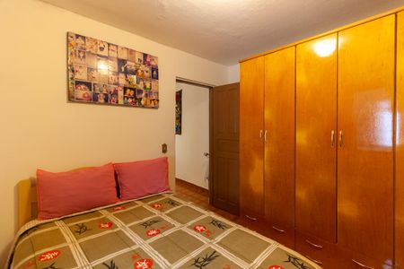 Quarto 2 de casa à venda com 3 quartos, 182m² em Vila Tolstoi, São Paulo