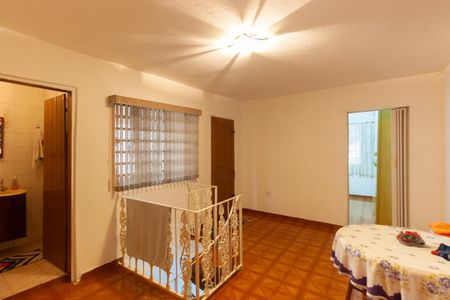 Hall de casa à venda com 3 quartos, 182m² em Vila Tolstoi, São Paulo