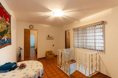 Hall de casa à venda com 3 quartos, 182m² em Vila Tolstoi, São Paulo
