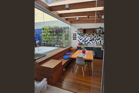 Casa de condomínio para alugar com 160m², 4 quartos e 3 vagas
