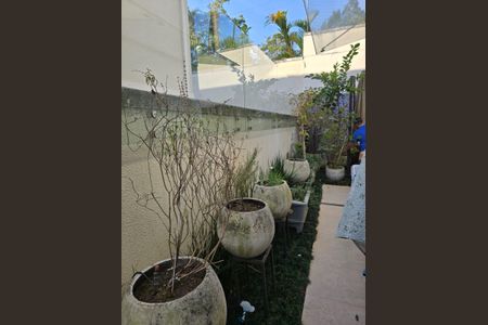 Casa de condomínio para alugar com 160m², 4 quartos e 3 vagas