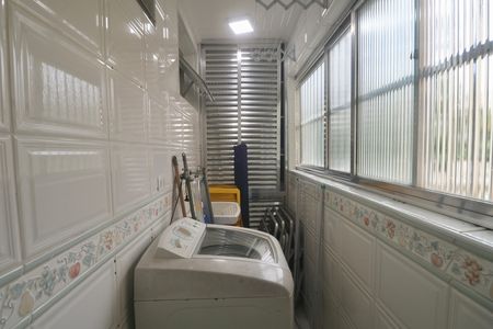 Apartamento para alugar com 93m², 3 quartos e 1 vagaÁrea de Serviço