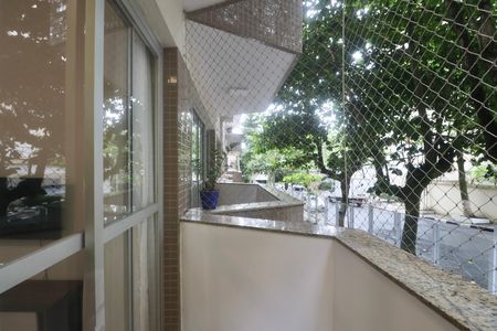 Varanda de apartamento para alugar com 3 quartos, 93m² em Tortuga, Guarujá