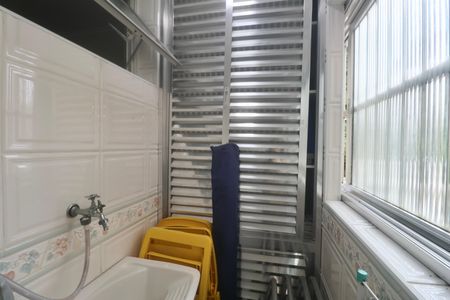 Apartamento para alugar com 93m², 3 quartos e 1 vagaÁrea de Serviço
