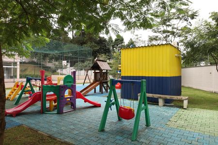 Apartamento à venda com 42m², 2 quartos e sem vagaÁrea comum - Playground