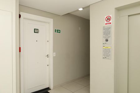 Apartamento à venda com 42m², 2 quartos e sem vagaÁrea comum - Saguão do andar