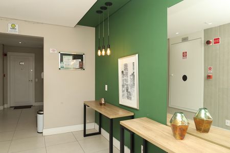 Apartamento à venda com 42m², 2 quartos e sem vagaÁrea comum - Saguão do prédio