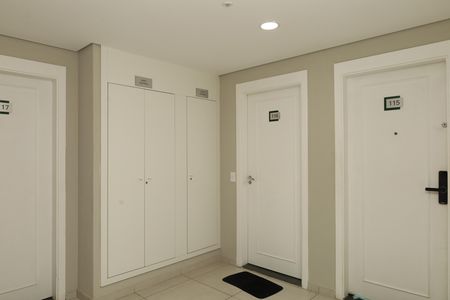 Apartamento à venda com 42m², 2 quartos e sem vagaÁrea comum - Saguão do andar