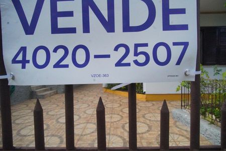 Casa à venda com 177m², 6 quartos e 3 vagasplaca
