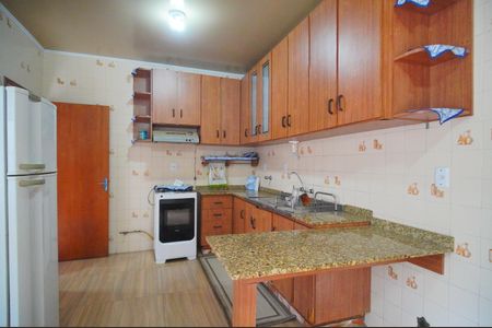 Casa à venda com 177m², 6 quartos e 3 vagasCozinha