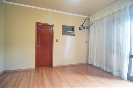 Casa à venda com 177m², 6 quartos e 3 vagassuite