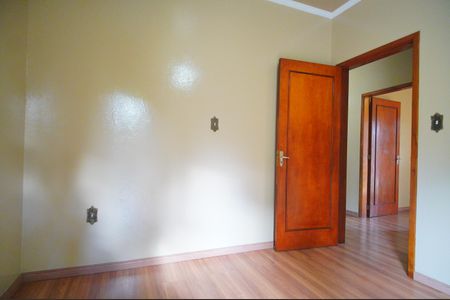 Casa à venda com 177m², 6 quartos e 3 vagasQuarto 2