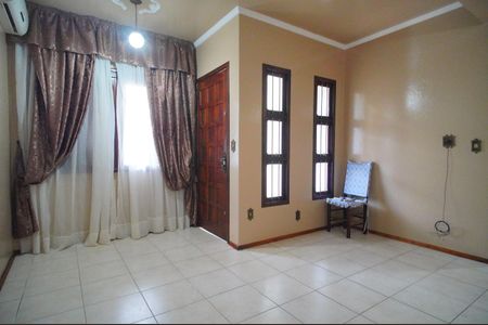 Sala de casa para alugar com 6 quartos, 177m² em Scharlau, São Leopoldo
