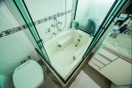 Apartamento para alugar com 210m², 3 quartos e 2 vagas Apartamento para alugar com 210m², 3 quartos e 2 vagasBanheiro da Suíte 2
