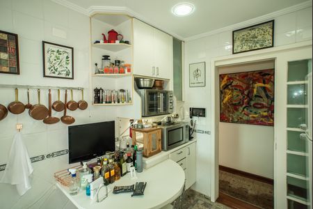 Apartamento para alugar com 210m², 3 quartos e 2 vagas Apartamento para alugar com 210m², 3 quartos e 2 vagasCozinha