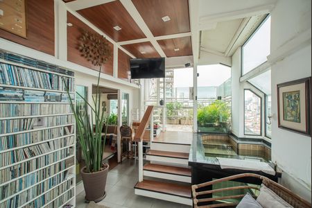 Sala de apartamento para alugar com 3 quartos, 210m² em Mirandópolis, São Paulo