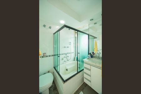 Apartamento para alugar com 210m², 3 quartos e 2 vagas Apartamento para alugar com 210m², 3 quartos e 2 vagasBanheiro da Suíte 2