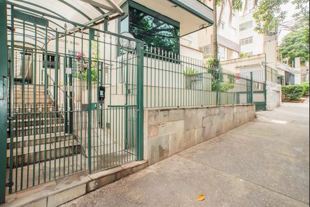 Apartamento para alugar com 210m², 3 quartos e 2 vagas Apartamento para alugar com 210m², 3 quartos e 2 vagasFrente