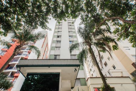 Apartamento para alugar com 210m², 3 quartos e 2 vagas Apartamento para alugar com 210m², 3 quartos e 2 vagasFachada