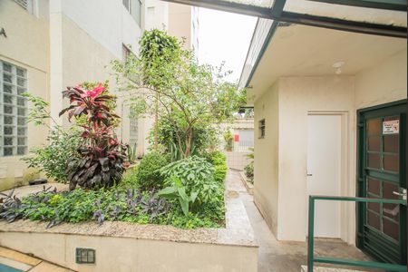 Apartamento para alugar com 210m², 3 quartos e 2 vagas Apartamento para alugar com 210m², 3 quartos e 2 vagasHall de entrada