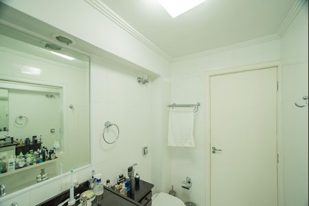 Apartamento para alugar com 210m², 3 quartos e 2 vagas Apartamento para alugar com 210m², 3 quartos e 2 vagasBanheiro da Suíte 3