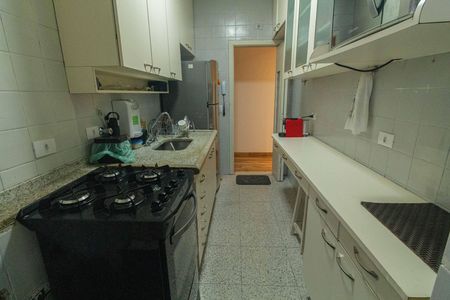 Apartamento à venda com 70m², 3 quartos e 2 vagas Apartamento à venda com 70m², 3 quartos e 2 vagasCozinha