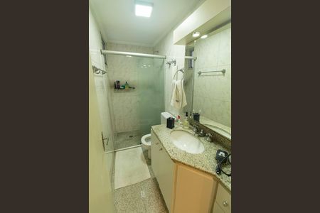 Apartamento à venda com 70m², 3 quartos e 2 vagas Apartamento à venda com 70m², 3 quartos e 2 vagasBanheiro 2