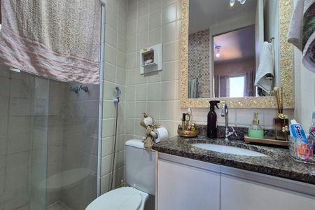 Apartamento à venda com 64m², 3 quartos e 1 vaga Apartamento à venda com 64m², 3 quartos e 1 vagaBanheiro da Suíte