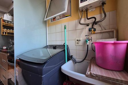 Apartamento à venda com 64m², 3 quartos e 1 vaga Apartamento à venda com 64m², 3 quartos e 1 vagaÁrea de Serviço