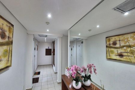 Apartamento à venda com 64m², 3 quartos e 1 vaga Apartamento à venda com 64m², 3 quartos e 1 vagaHall do Bloco