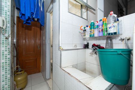 Apartamento à venda com 115m², 3 quartos e sem vaga Apartamento à venda com 115m², 3 quartos e sem vagaAREA DE SERVICO