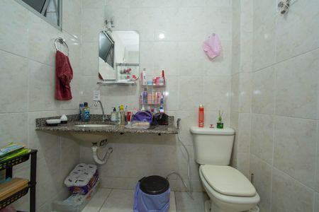 Apartamento à venda com 115m², 3 quartos e sem vaga Apartamento à venda com 115m², 3 quartos e sem vagaBANHEIRO
