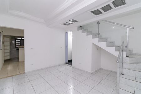 Casa à venda com 300m², 5 quartos e 2 vagas Casa à venda com 300m², 5 quartos e 2 vagasSala