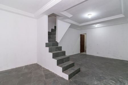 Casa à venda com 300m², 5 quartos e 2 vagas Casa à venda com 300m², 5 quartos e 2 vagassala