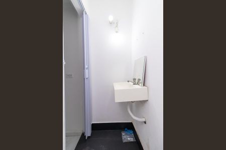 Casa à venda com 300m², 5 quartos e 2 vagas Casa à venda com 300m², 5 quartos e 2 vagasLavabo