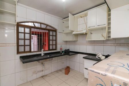 Casa à venda com 300m², 5 quartos e 2 vagas Casa à venda com 300m², 5 quartos e 2 vagasCozinha