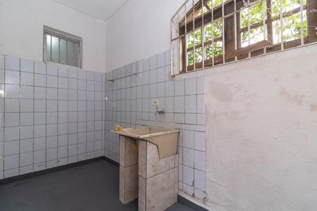 Casa à venda com 300m², 5 quartos e 2 vagas Casa à venda com 300m², 5 quartos e 2 vagasÁrea de Serviço